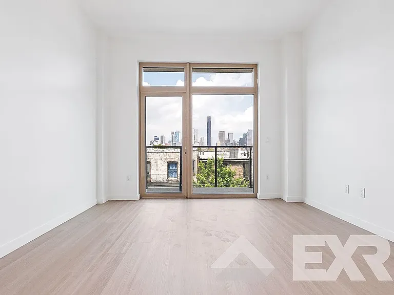 33 4th St #806 — Photo 3