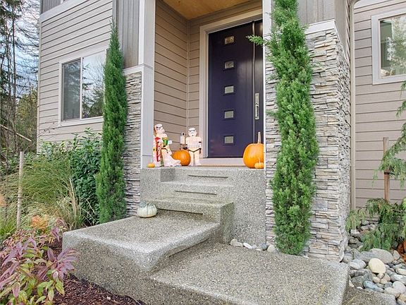 4th image of 13803 190th Ave E