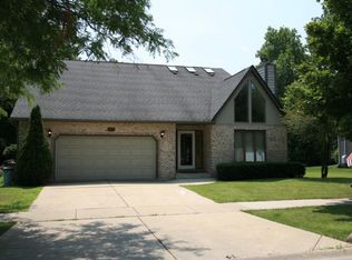 240 Windsor Ave, Wood Dale, IL 60191