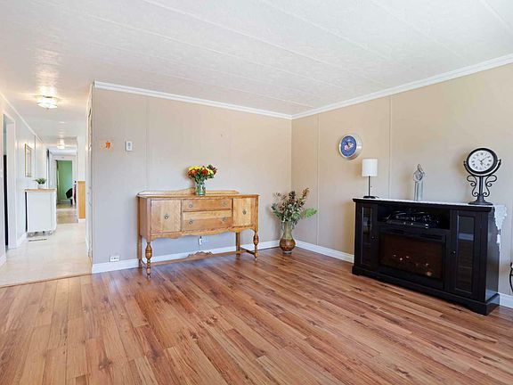 3rd image of 78 Lake Stafford Way E