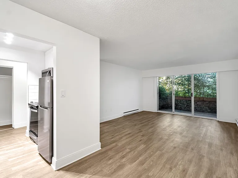1233 Fairfield Rd — Photo 7
