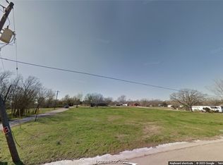 1740 Oak St, Caldwell, TX 77836