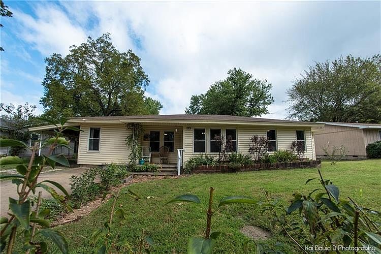 1st image of 2418 W Valley Dr