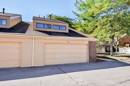 4th image of 111 Greenbrook Dr