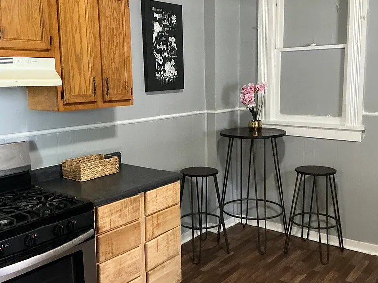 712 W Jackson St #1 — Photo 6