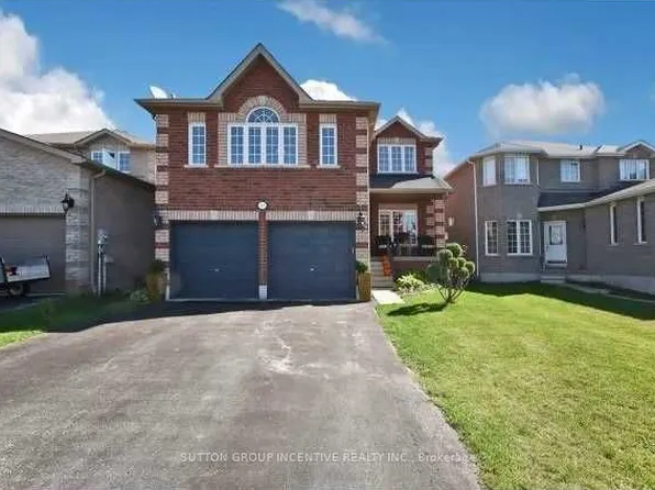 68 Joseph Cres, Barrie, ON L4N 0Y1