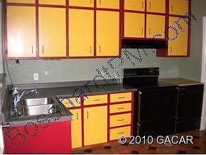 3rd image of 815 NE 10th Pl