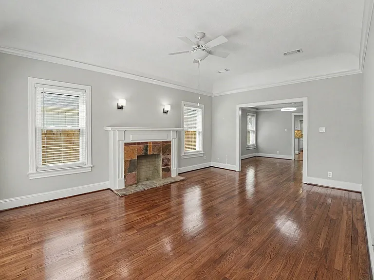 2805 Rosewood St — Photo 5