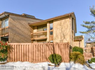 11216 Lagoon Ln, Reston, VA 20191