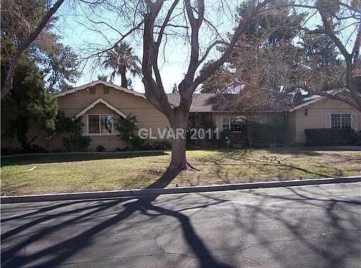 1st image of 3717 Meadowcrest Dr