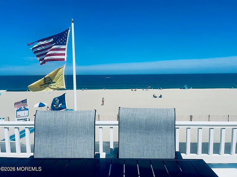 419 Beachfront Front — Photo 16
