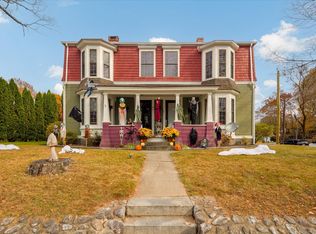 114 Grove St, Putnam, CT 06260