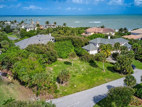 3rd image of 918 Holoma Dr