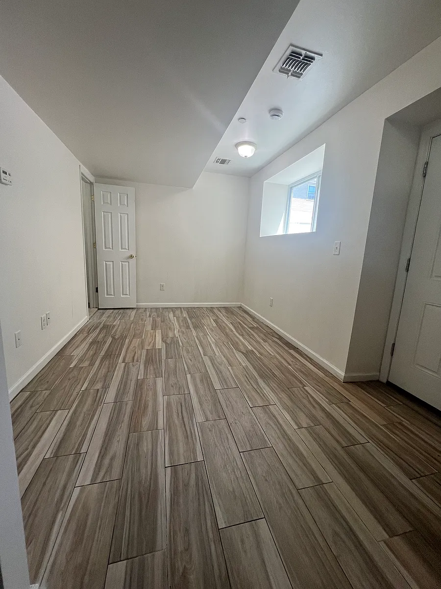 Building Photo - 29 Bayonne Ct #1F