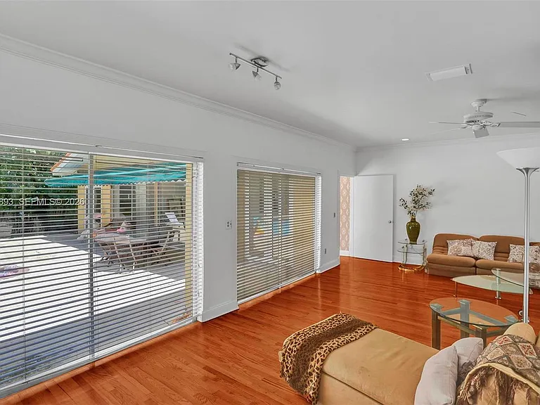 3920 Monserrate St — Photo 30