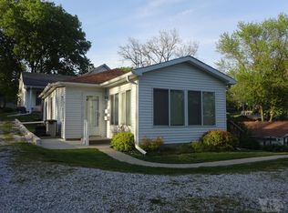 1419 Lincoln St, Burlington, IA 52601