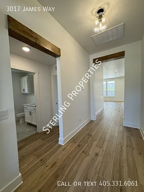 3 bed, 1907 sqft, $2,395 — Photo 3