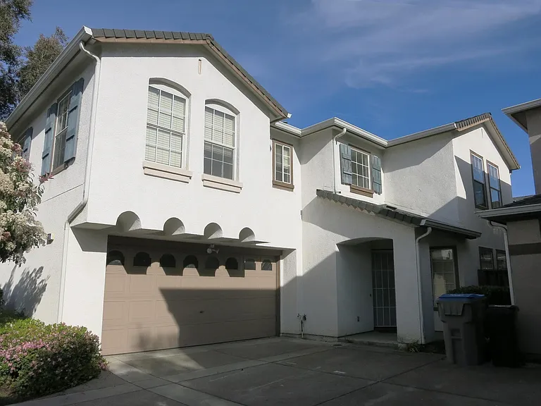 1572 Firestone Loop — Photo 1