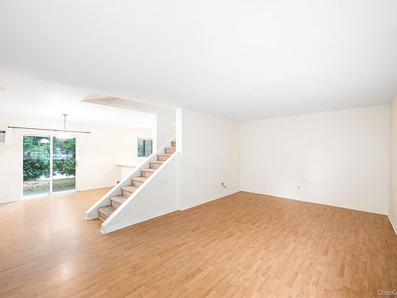 5th image of 3 Hudson Heights Drive