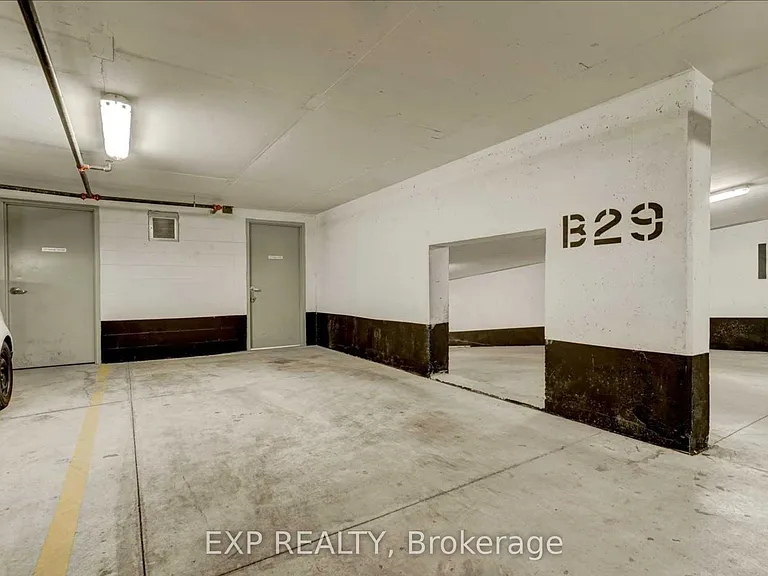2522 Keele St #419 — Photo 31