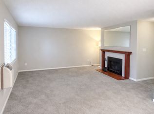 925 Columbia Rd APT 121, Fort Collins, CO 80525