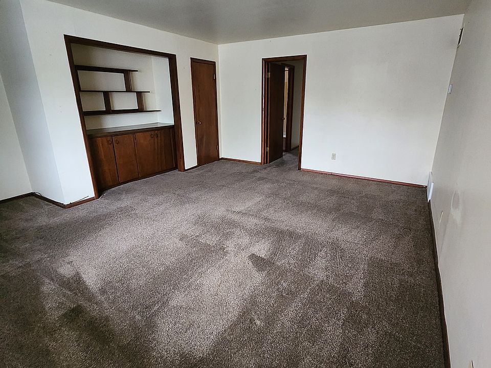 2nd image of 501 E Crawford St #3