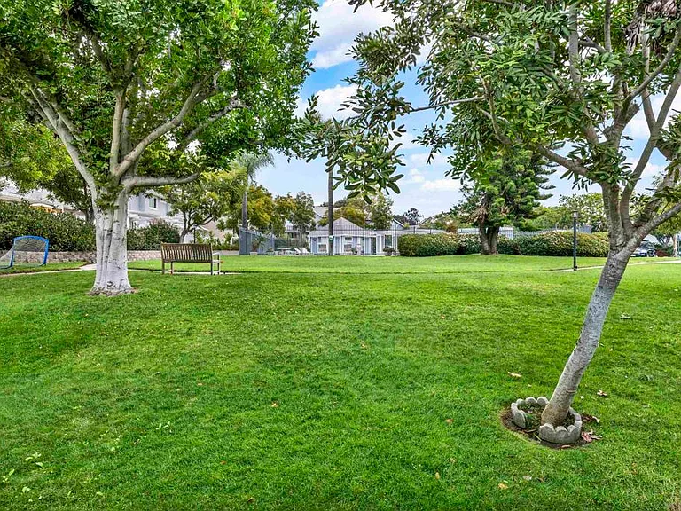375 Windjammer Cir — Photo 8