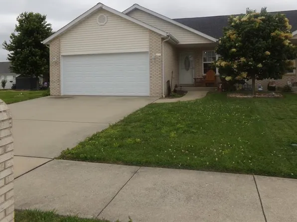 125 Auburn Ct #A, Highland, IL 62249