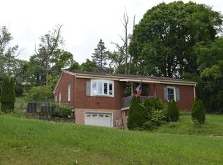 134 Baldwin Rd, Carnegie, PA 15106