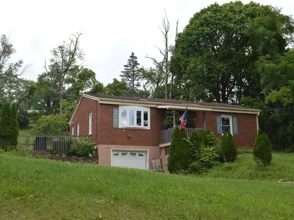 134 Baldwin Rd, Carnegie, PA 15106