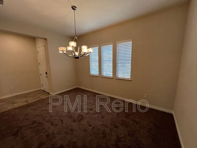 8378 Simsbury Dr — Photo 6
