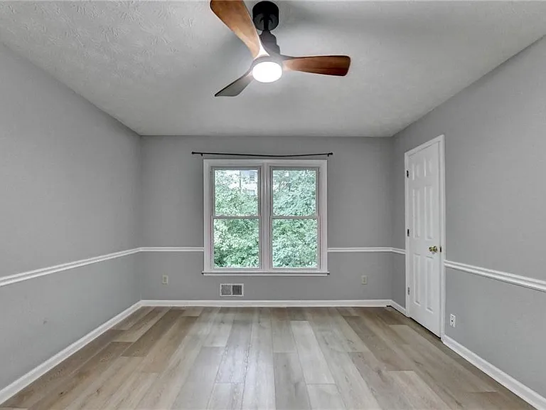 1181 Izod Ct — Photo 37