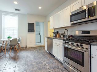 Beautiful and very spacious 3-bedroom unit near rittenhouse square, Philadelphia, PA 19103