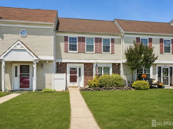 12 Anderson Ct, East Brunswick, NJ 08816
