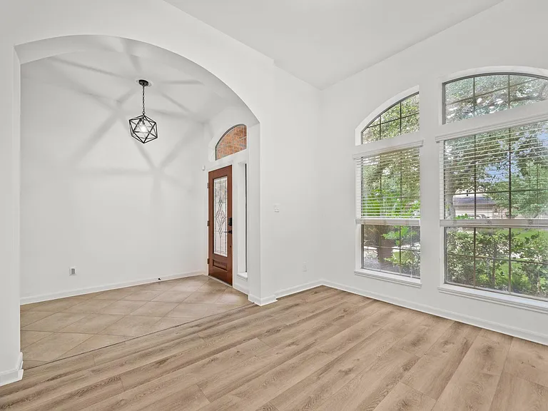 28410 Stonestead Dr — Photo 6