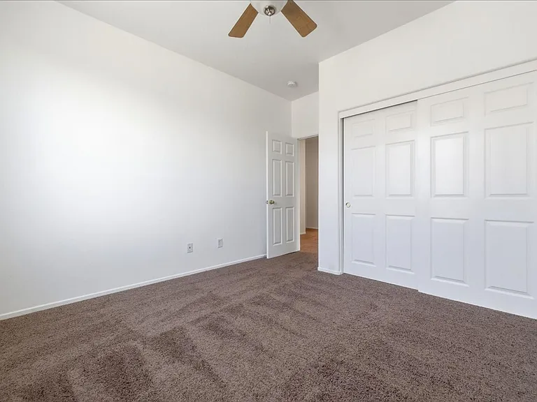 37771 Guildford St — Photo 24
