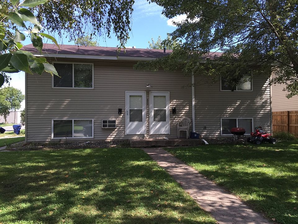 1st image of 450 29th Ave N #1