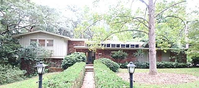 1st image of 2608 Lotus Dr
