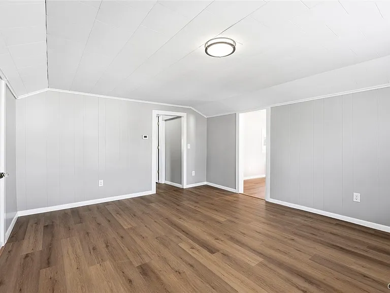 19 Camp St #2 — Photo 9