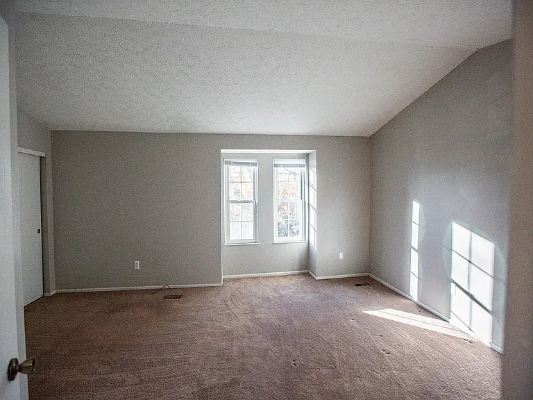 1264 Michigan Ave — Photo 8