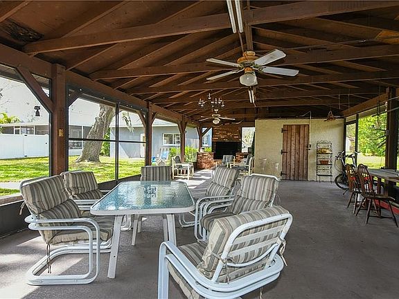 4th image of 5617 Bahia Vista St