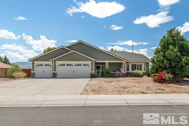 829 Laca St photo 1