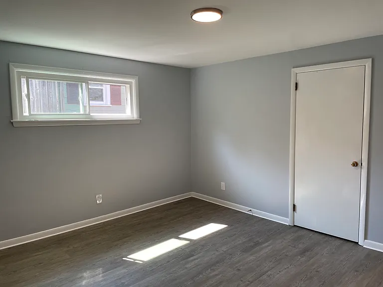 228 Bachtel St SW #3 — Photo 3