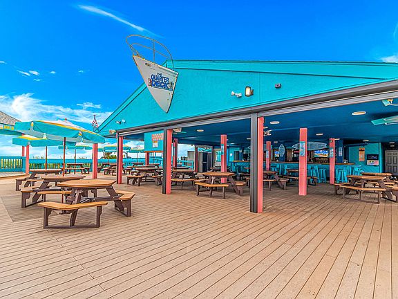 Oceanfront Quarter Deck Beachside Bar and Grill
