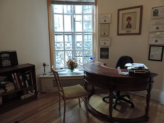 Sold by essential NEW YORK Real Estate | media 5