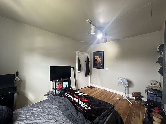 5th image of 350 Probasco St