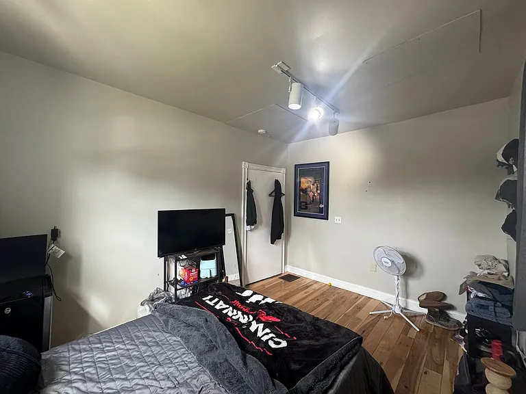 350 Probasco St — Photo 5