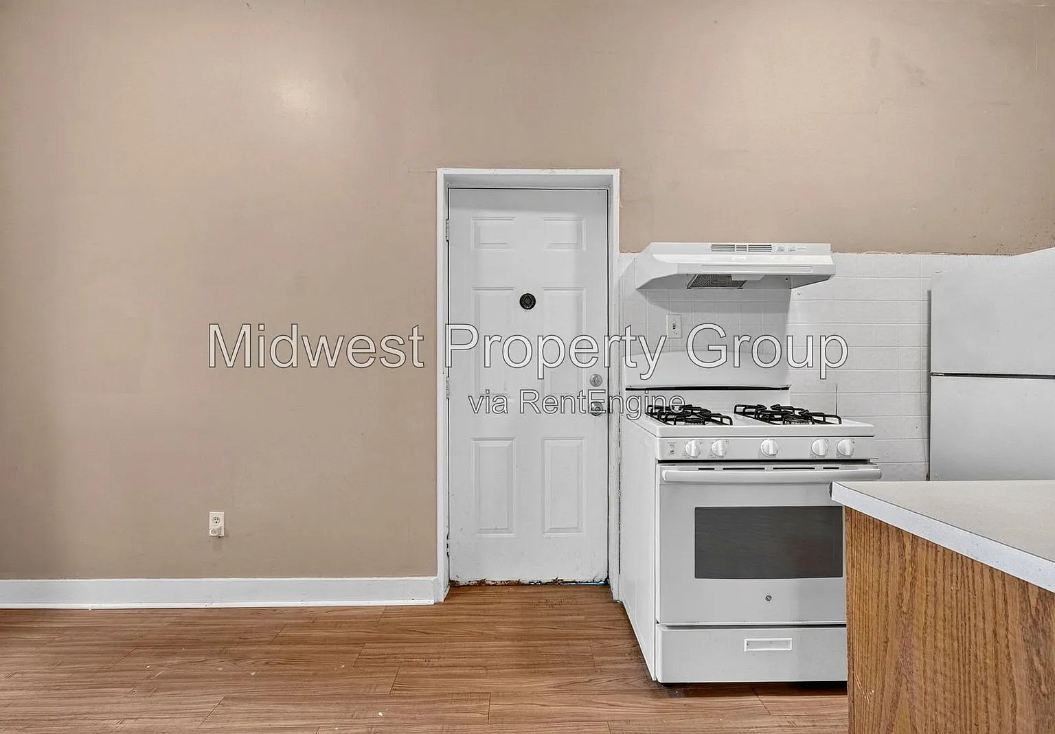 1 bed, 1.0 bath, $850 — Photo 4