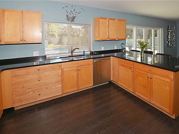 4th image of 409 Snell Isle Blvd NE #409