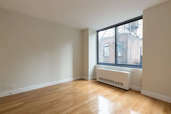 Rented by Stonehenge NYC LLC | media 5